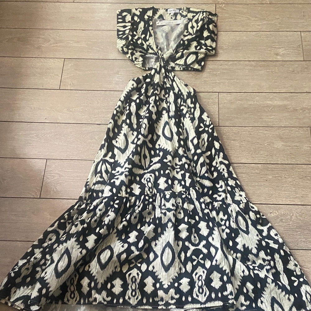 Steve Madden Black and Cream Printed Tie-Front Maxi Dress